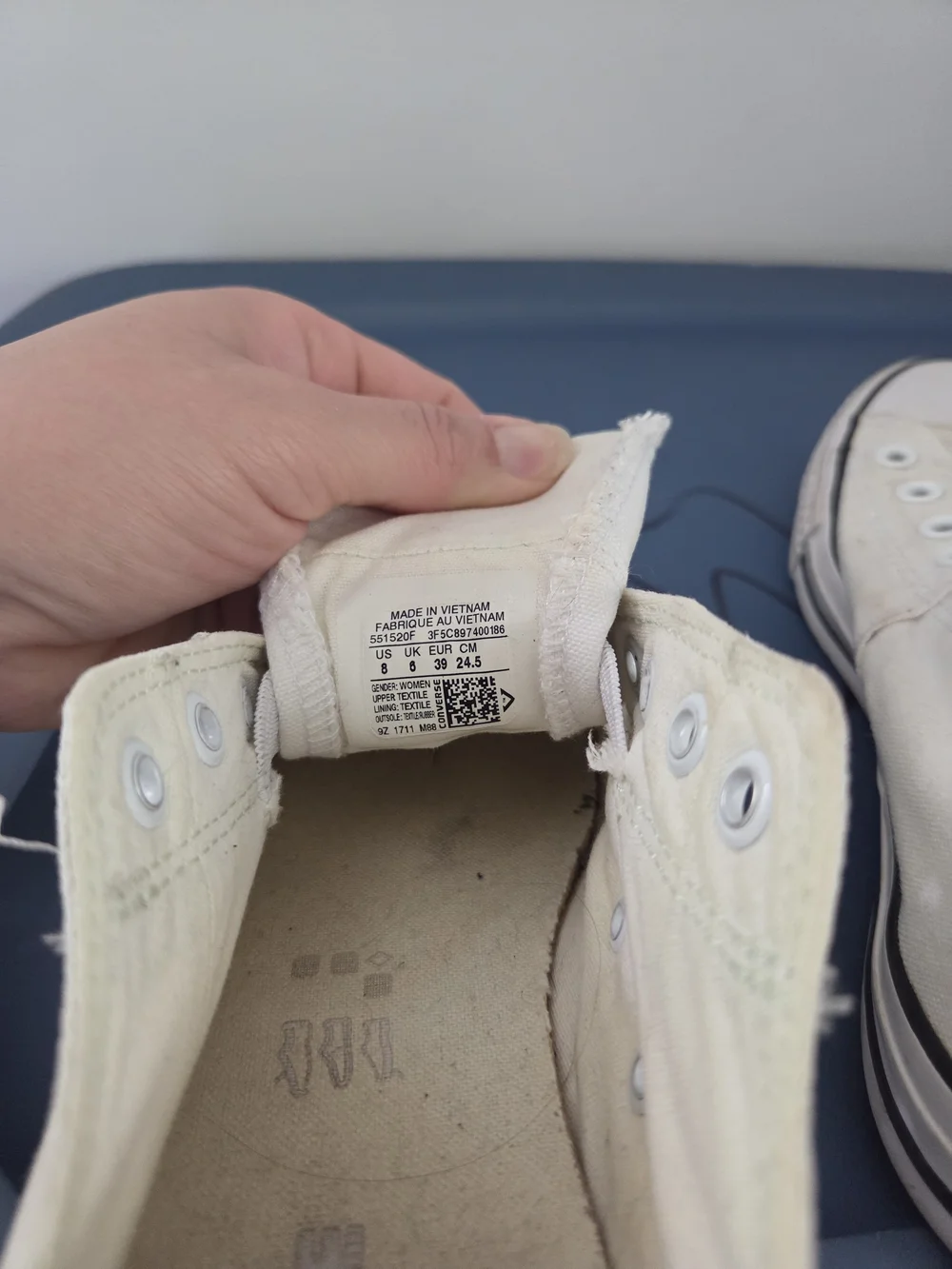 Converse Size 8 Kids' All Star Low-Top Canvas Sneakers in Off-White